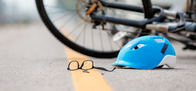À vélo, le casque c'est : 🔵 - Service-Public.fr